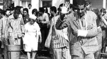 كل سنة وأنت مبلول.. سخرية مصرية تجتاح صفحة أفيخاي أدرعي بعد تهنئته بذكرى نصر أكتوبر 1